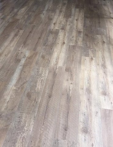 Laminate flooring installation from Scott's Flooring in Barrie, ON